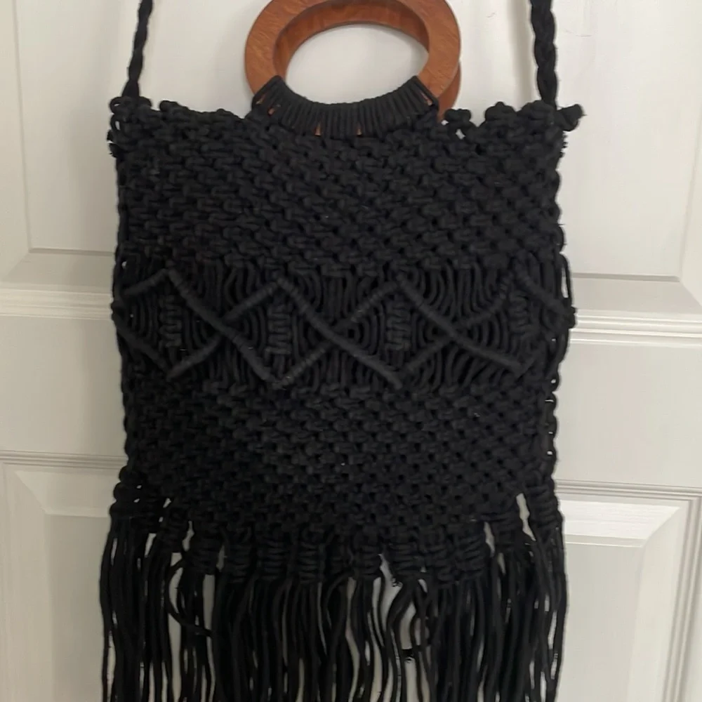Danielle Nicole black macramé fringe crochet bag - Picture 2 of 5